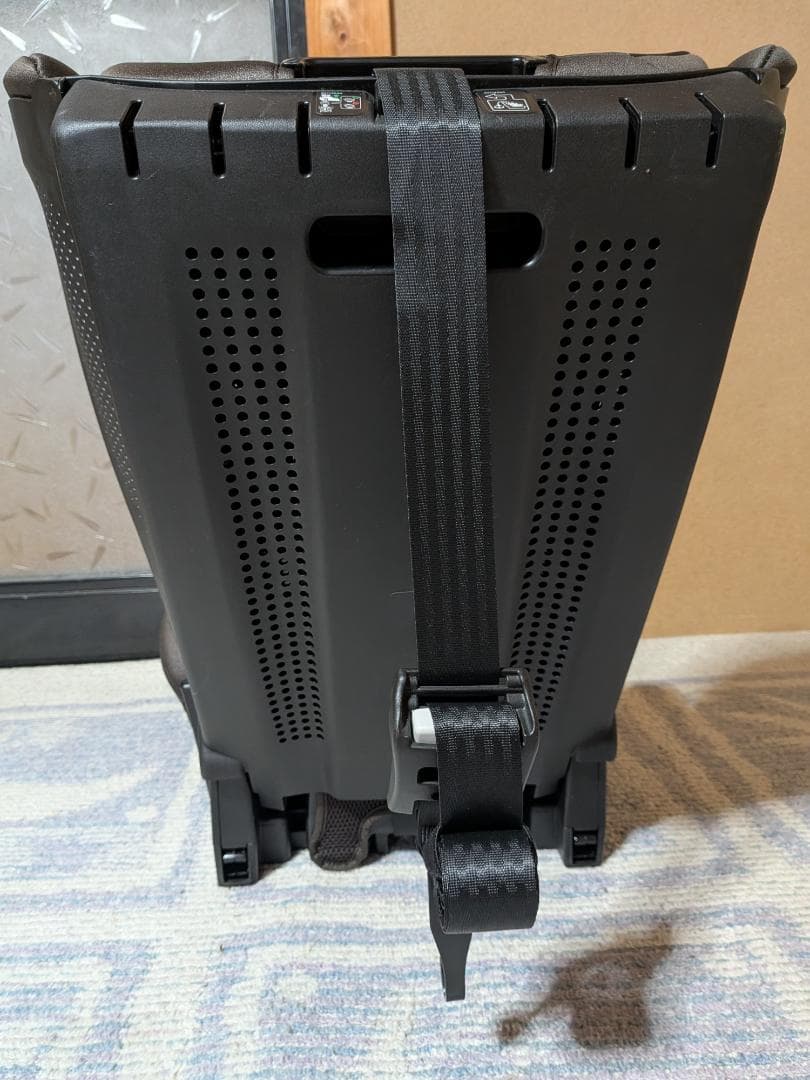 美品 カーメイト エールベベ パパット グランス ISOFIX