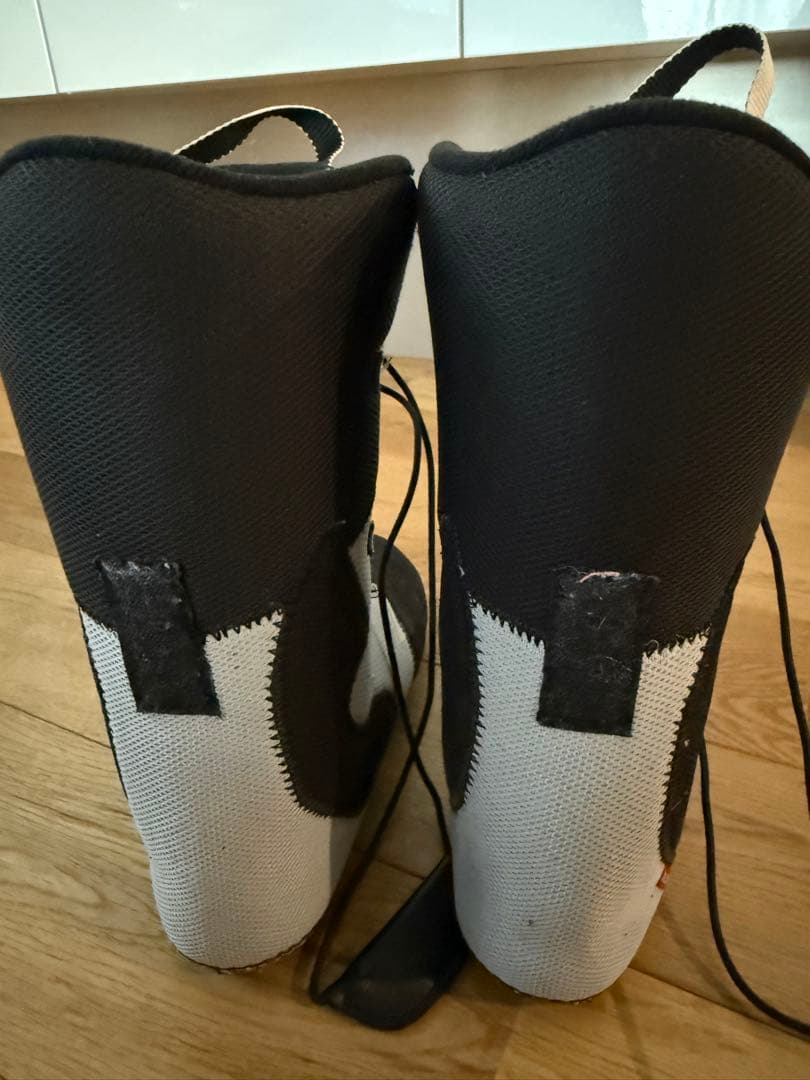 22-23モデル　DEELUXE D.N.A. 23.5cm