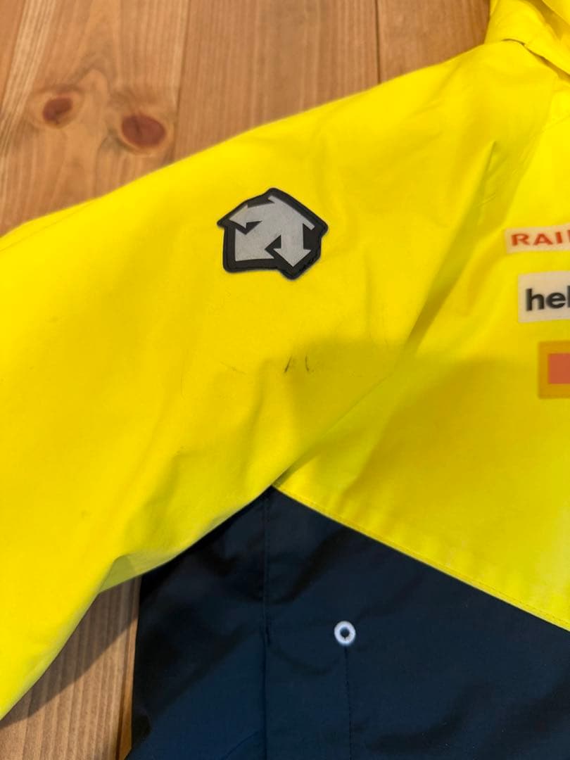 デサント DESCENTE スキーウェア上下　イエロー/ネイビー　130
