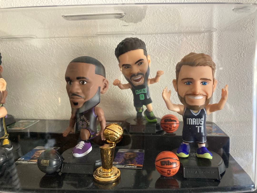 5サプライズ！NBA BALLERS★レブン＆カリー６体セット