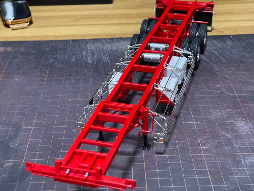 デコトラ‼️1/32 40フィート海コントレーラー2軸MG付きシャーシ