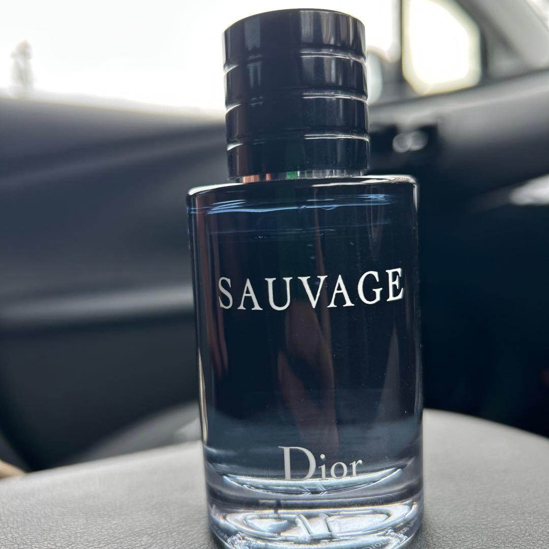 Dior SAUVAGE 男性用香水 箱あり
