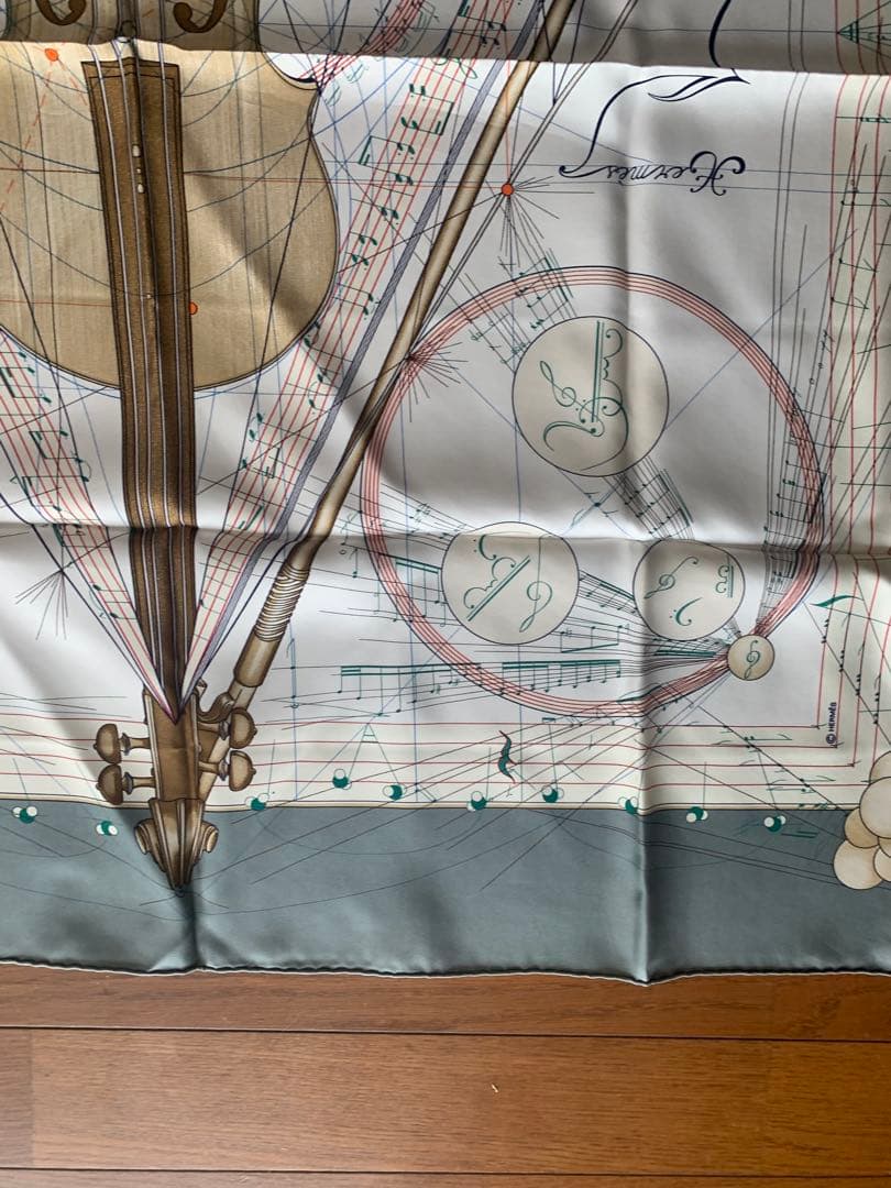 スカーフ　エルメスカレ90 La Musique des Spheres