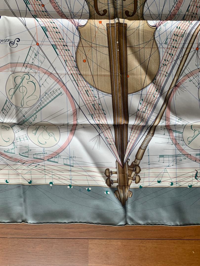 スカーフ　エルメスカレ90 La Musique des Spheres