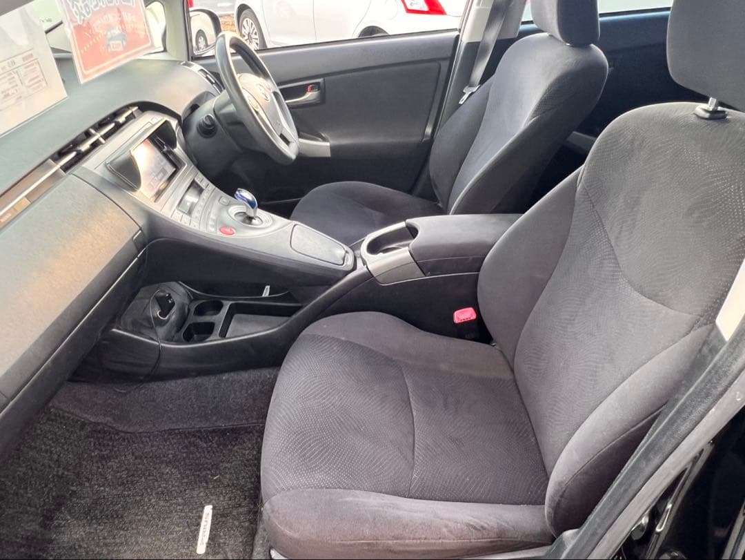 トヨタプリウス本体価格ー45万