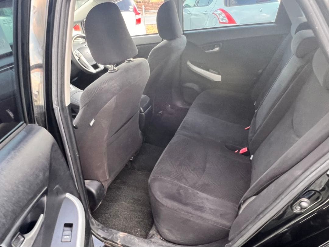 トヨタプリウス本体価格ー45万