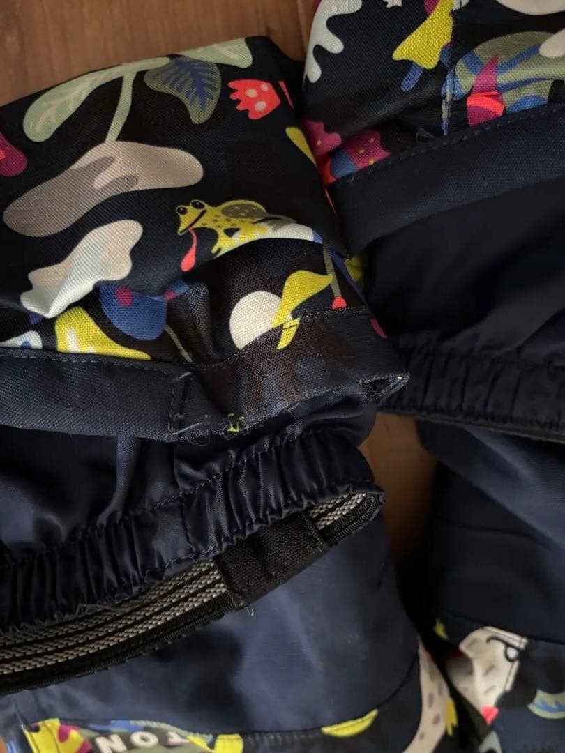 バートン　4T 子供用　スノーボードウェア スキー　柄　派手