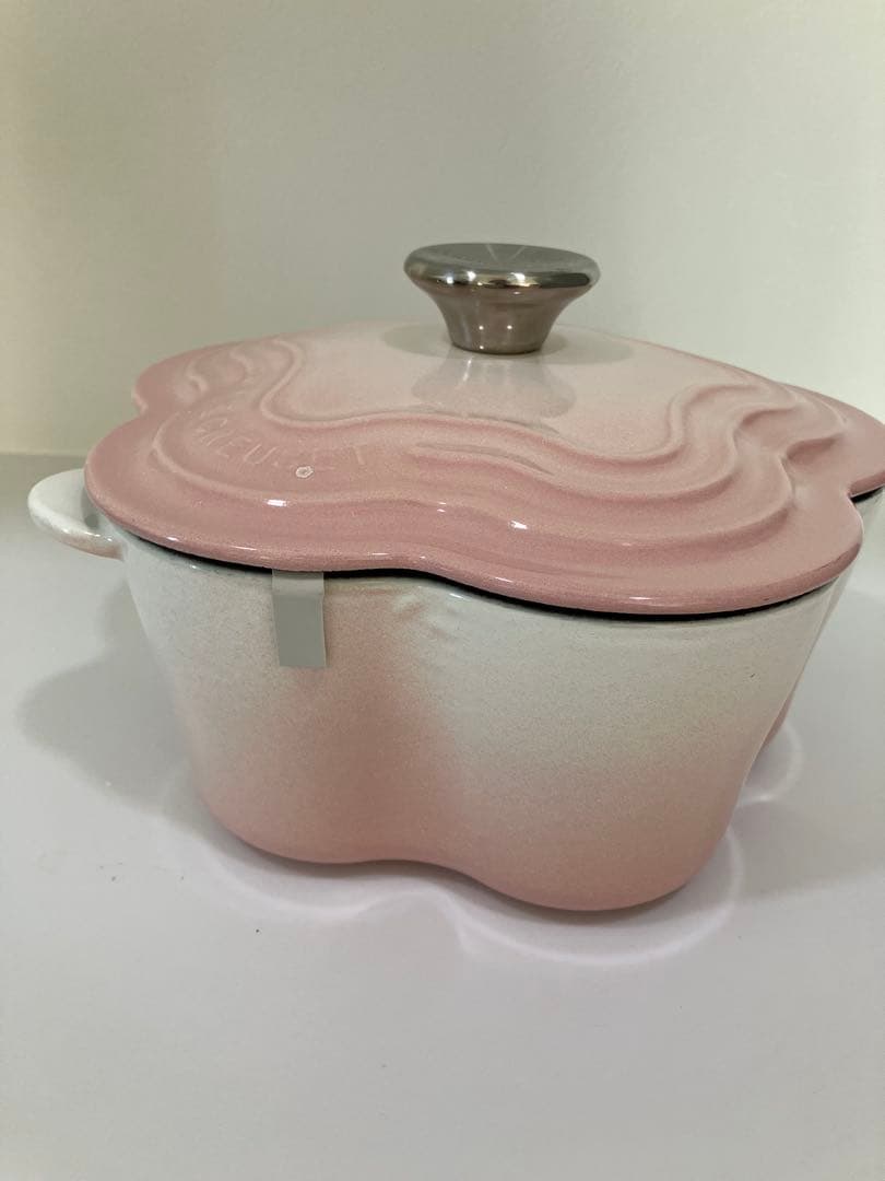 ル・クルーゼ　鍋　ピンク　ココット　フルール　20センチ