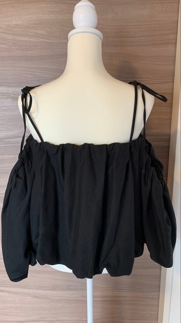 anuans ボリューム　バルーン　トップス　アニュアンス　黒