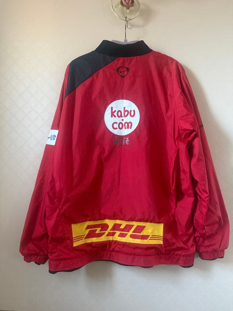 浦和レッズ　支給品 s NIKEウィンドブレーカー トレーニングウェア