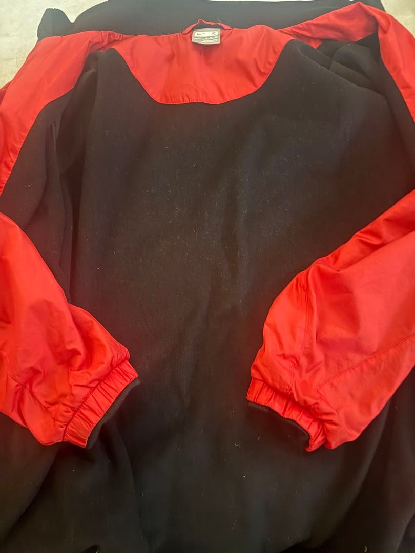 浦和レッズ　支給品 s NIKEウィンドブレーカー トレーニングウェア