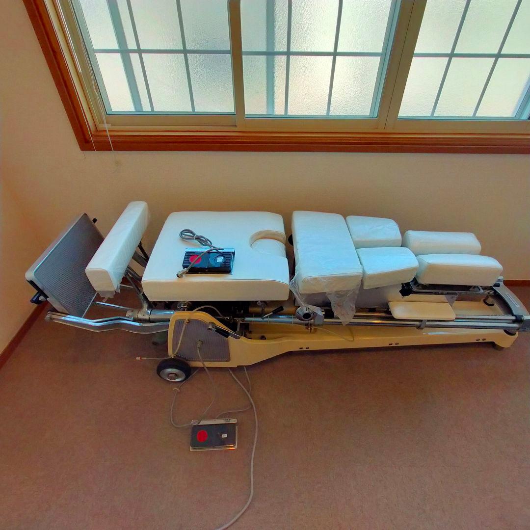 【絶版教本付き】骨盤も四肢の矯正も容易に出来る『トムソンベッド』