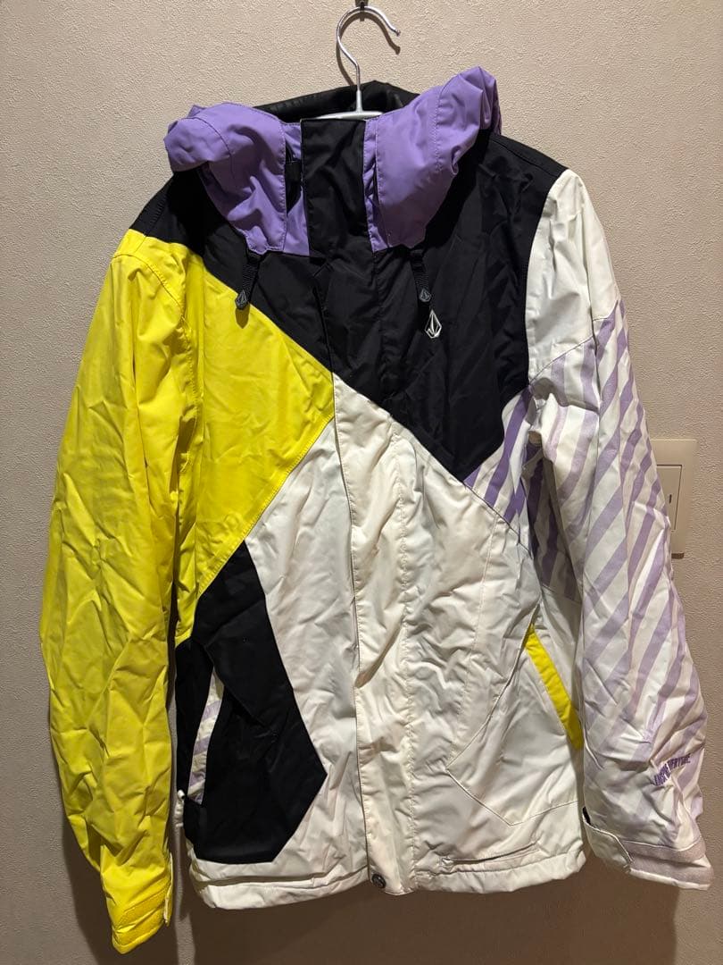 スノーボードウェア、ゴーグル、手袋