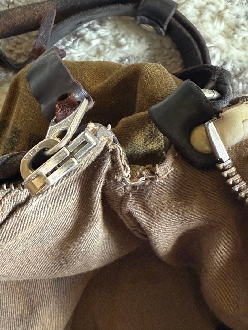 Delle Cose 激レア レザー切替　ミリタリーショルダーバッグ