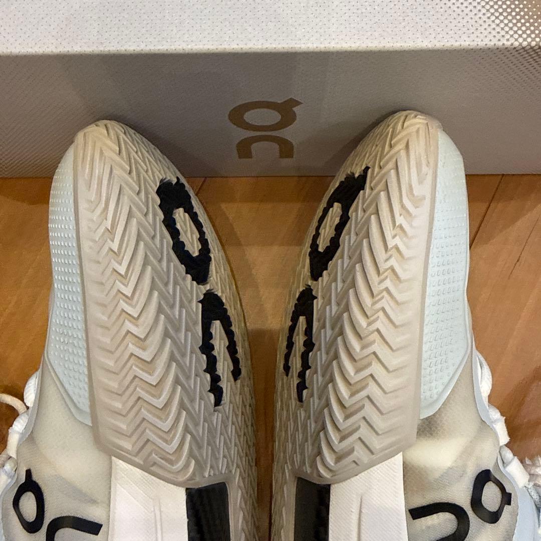 on tennis テニスシューズ THE ROGER Pro 2 28.5