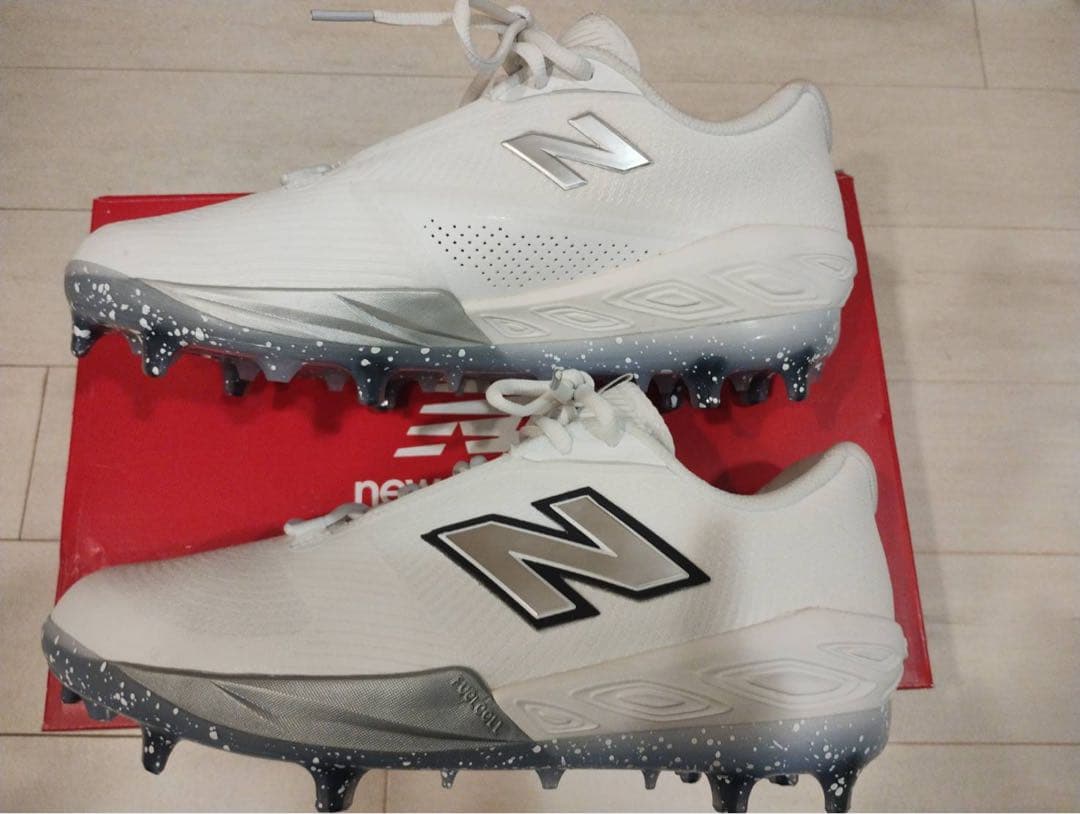 【新品】New Balance ニューバランス 白 野球 スパイク 27cm