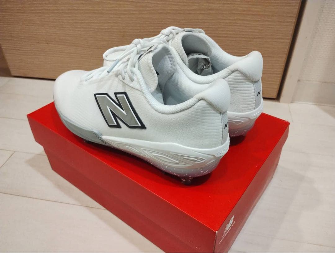 【新品】New Balance ニューバランス 白 野球 スパイク 27cm