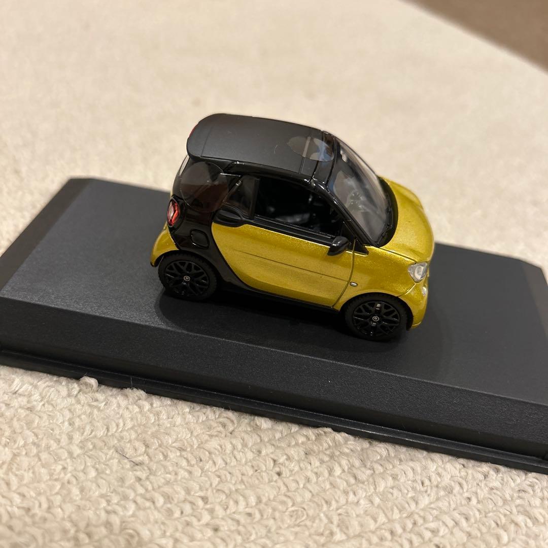 希少　smart fortwo cabrio ミニカー