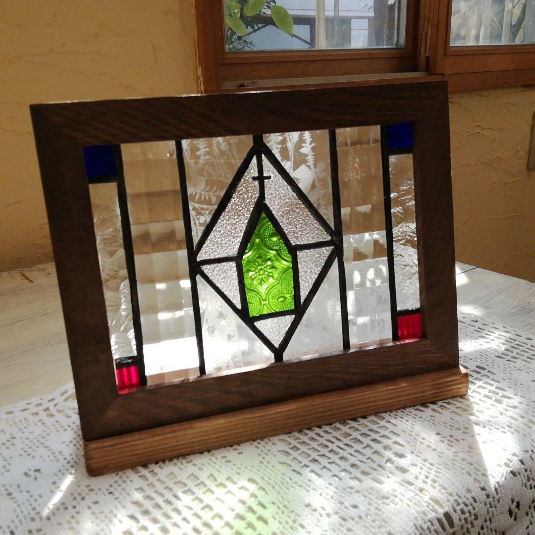 販売済みステンドグラス　サンプル画像　小さな教会　ダイヤS7