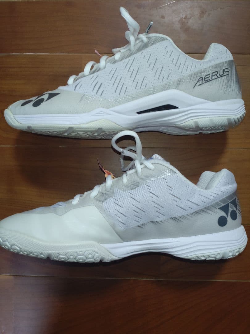 YONEXエアラスＺメン75周年記念シューズ26.5cm❷