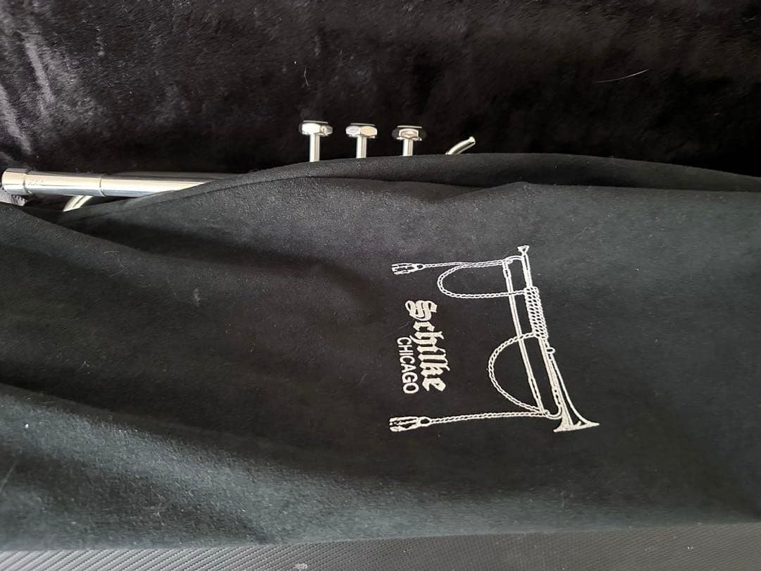 オ*ン様 シルキー　トランペットi32 中古　美品