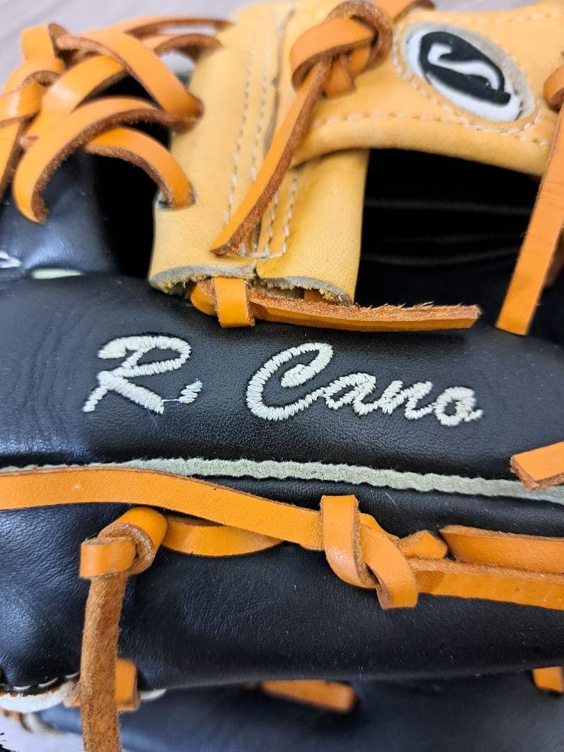 SPALDING スポルディング 軟式グローブ ロビンソン・カノモデル