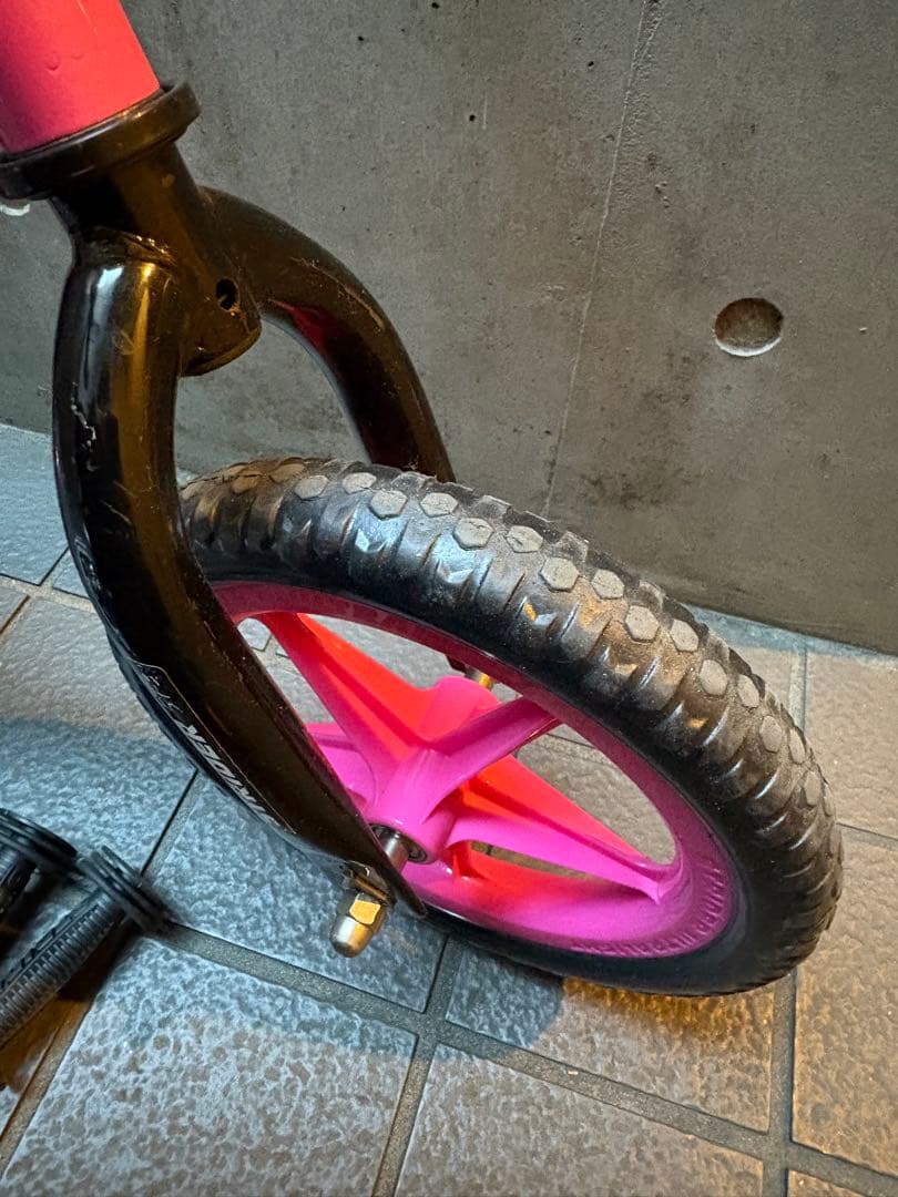 STRIDER バランスバイク ピンク　正規品