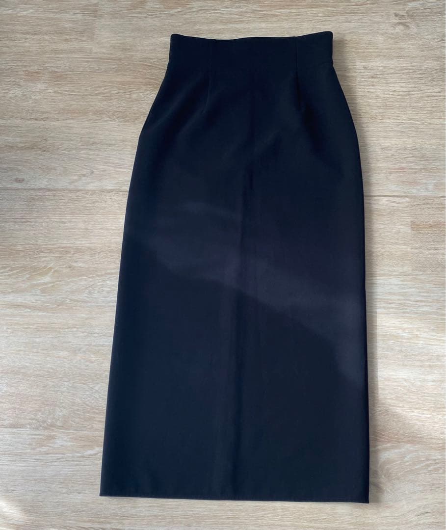 ほぼ新品 NOBLE コンフォートジャージーライクタイトスカートブラック 36