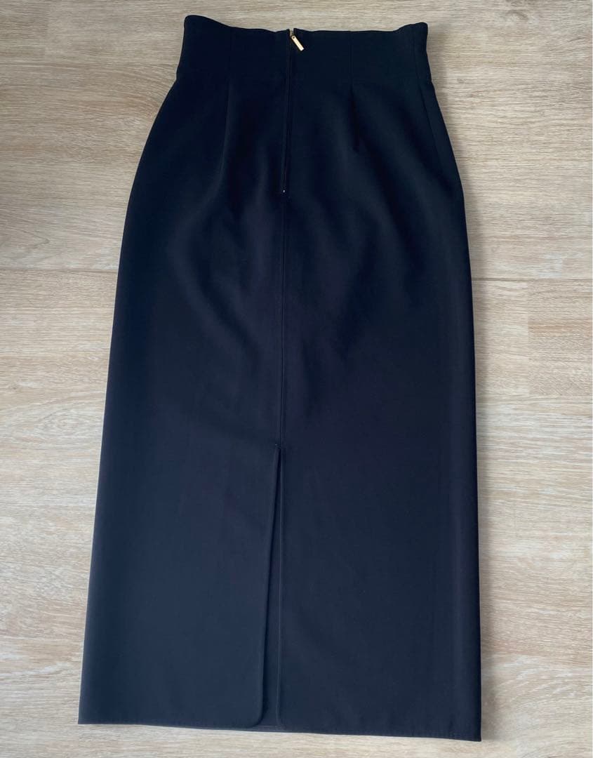 ほぼ新品 NOBLE コンフォートジャージーライクタイトスカートブラック 36