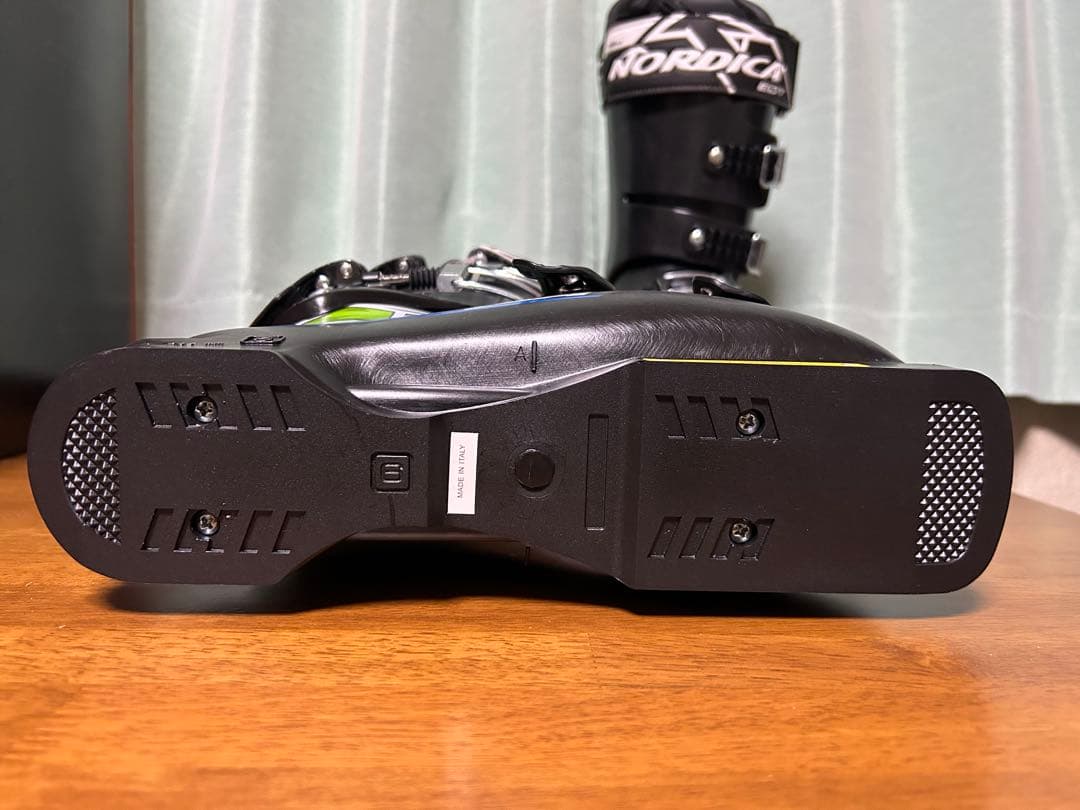 ノルディカ ドーベルマン WC EDT 130 NORDICA　新品 UK6