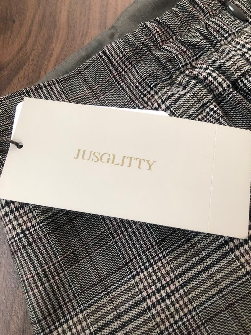 【新品未使用品・タグ付き】ジャスグリッティ　パターンタイトスカート