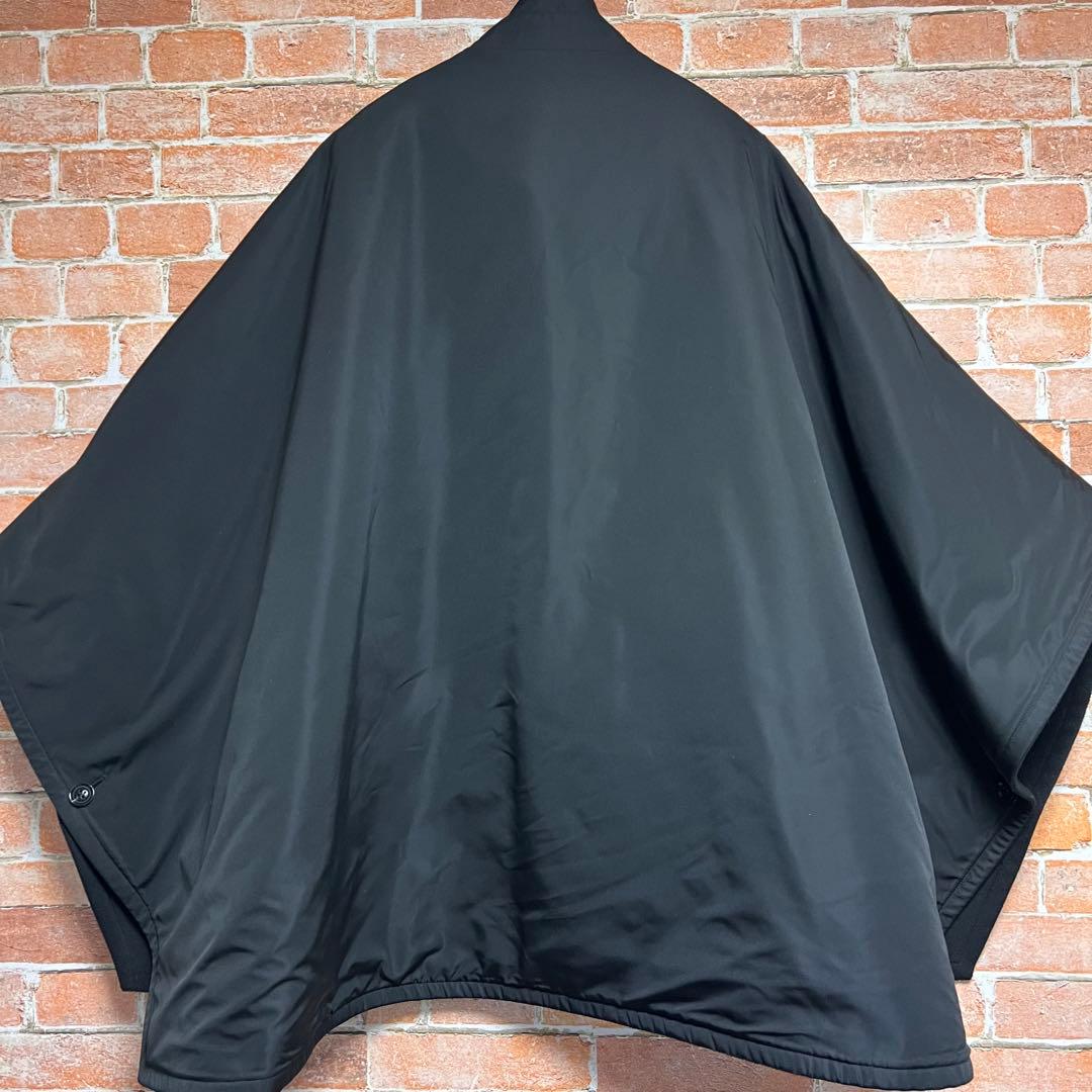 (未使用級)ヘレンチア　リバーシブルポンチョ　2way ケープコート　黒色