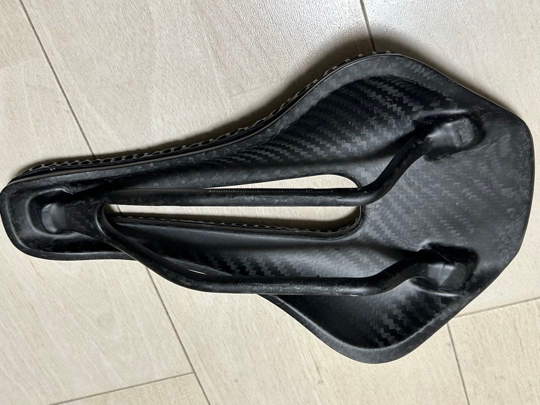 TNI３Dプリンター　カーボンサドル