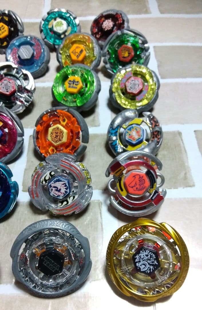 メタルファイトベイブレード　３５個　まとめ売り