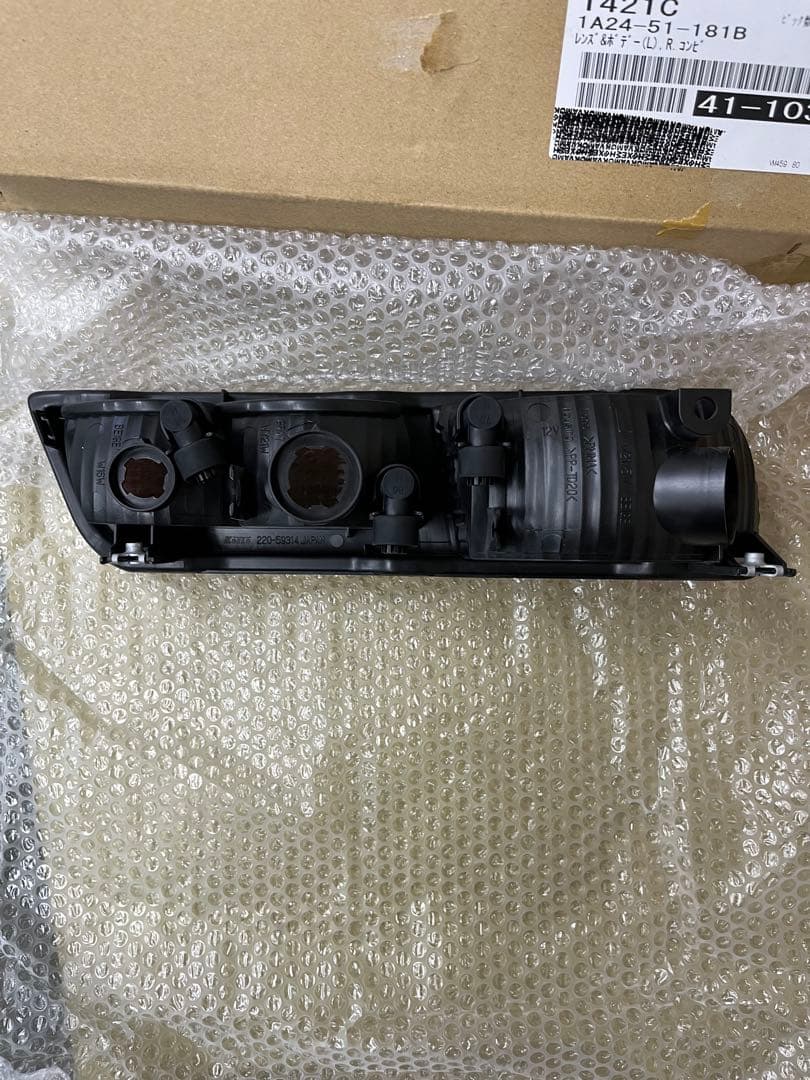 アルト フレア テールランプ 左側