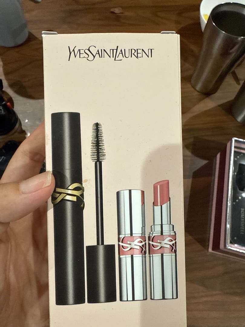 Yves Saint Laurent マスカラ＆リップスティックセット