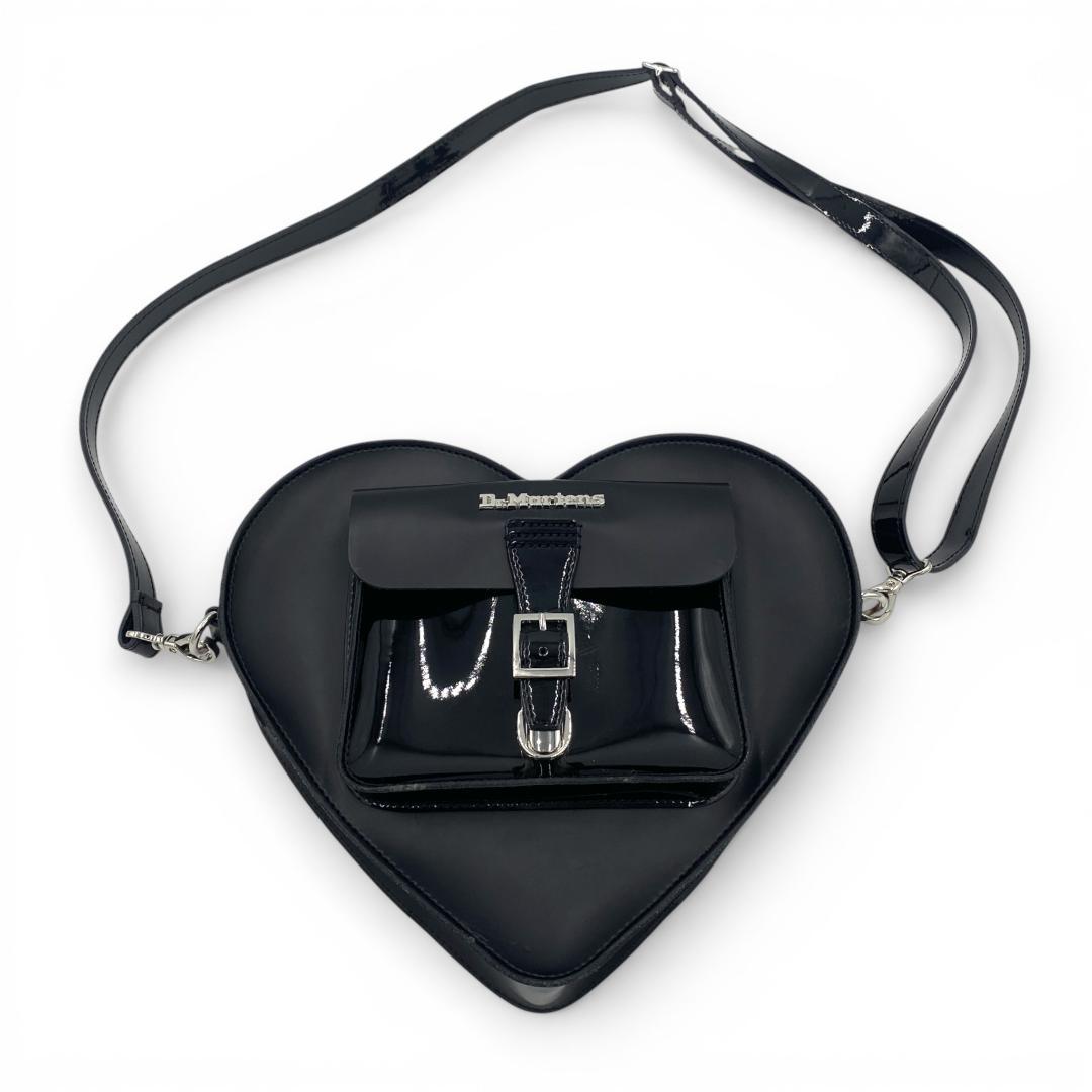 【人気品】Dr.Martens ハート レザーバックパック ショルダーバッグ
