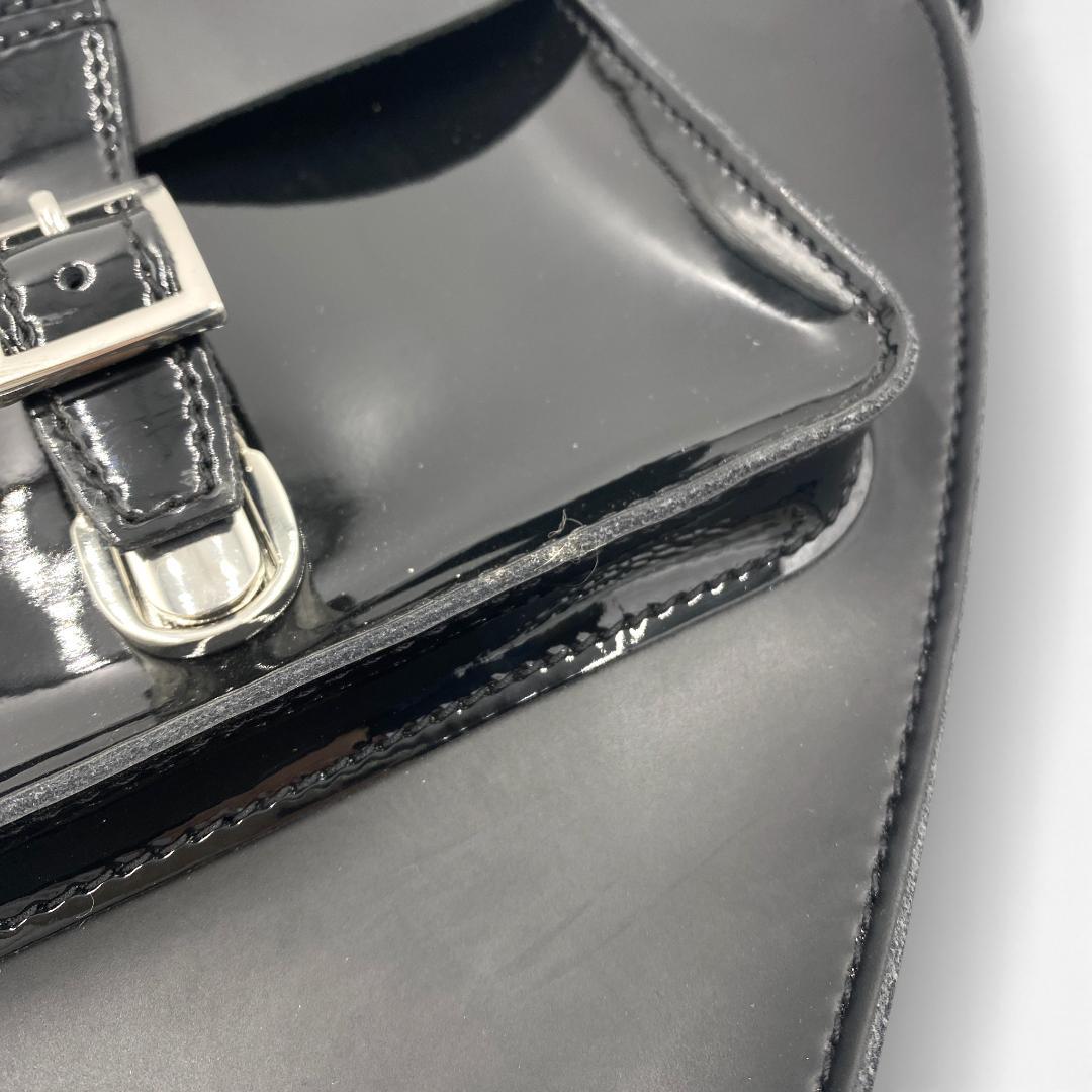 【人気品】Dr.Martens ハート レザーバックパック ショルダーバッグ