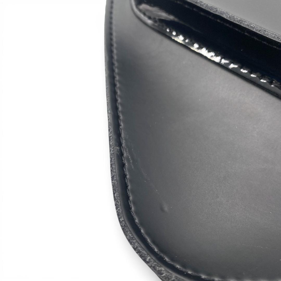 【人気品】Dr.Martens ハート レザーバックパック ショルダーバッグ