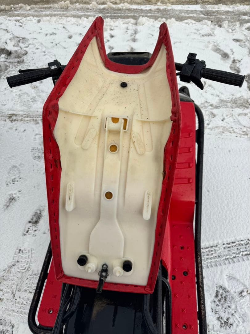 YAMAHA SV80 スノーモービル