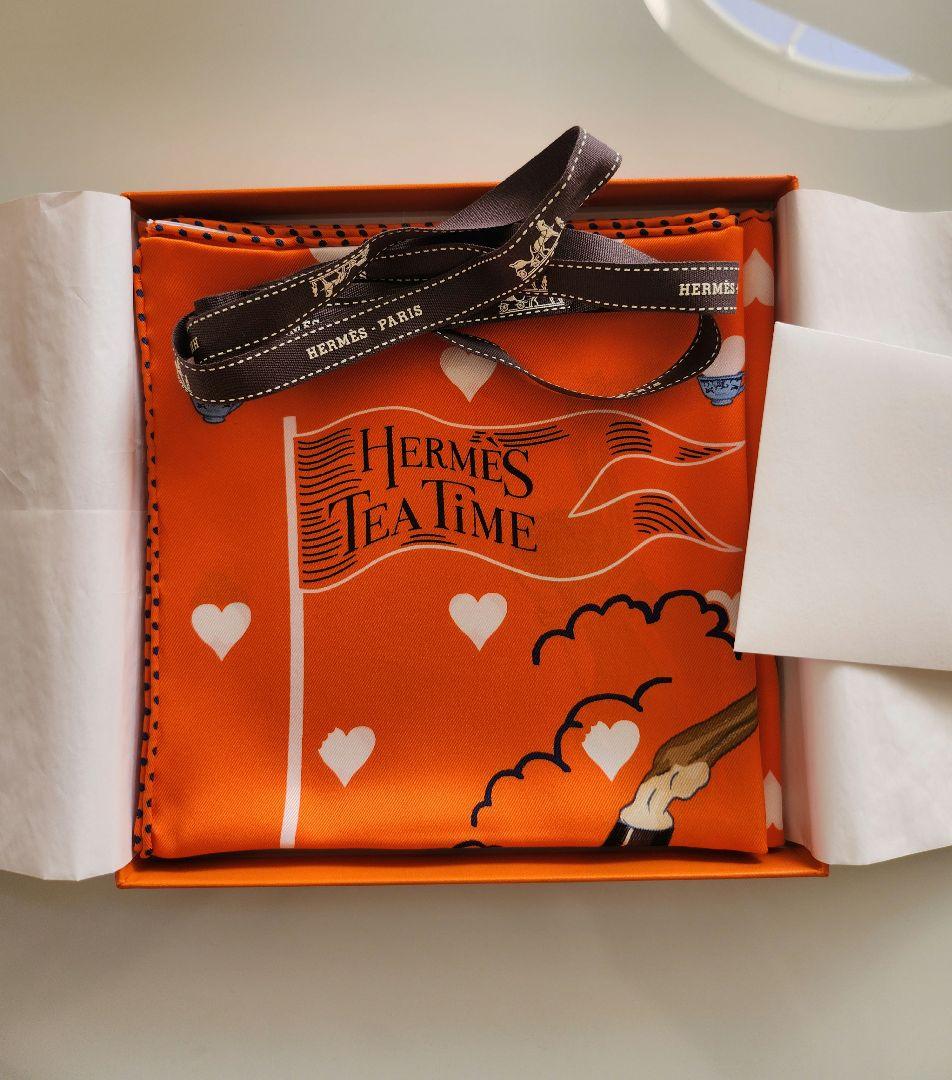 HERMES エルメス　イヤーズギフト2021 スカーフ 箱 カード リボン付
