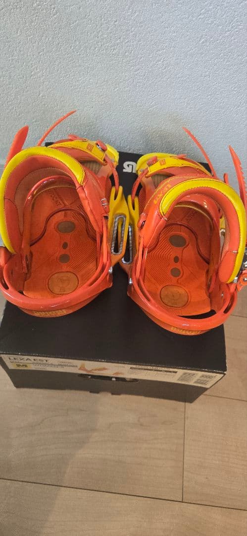 Burton買い揃え！ スノーボード板&ビンディング カバー2種類付き！