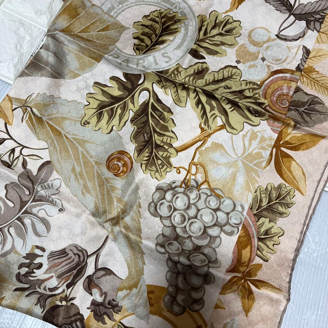 未使用CELINE セリーヌ シルク大判スカーフ