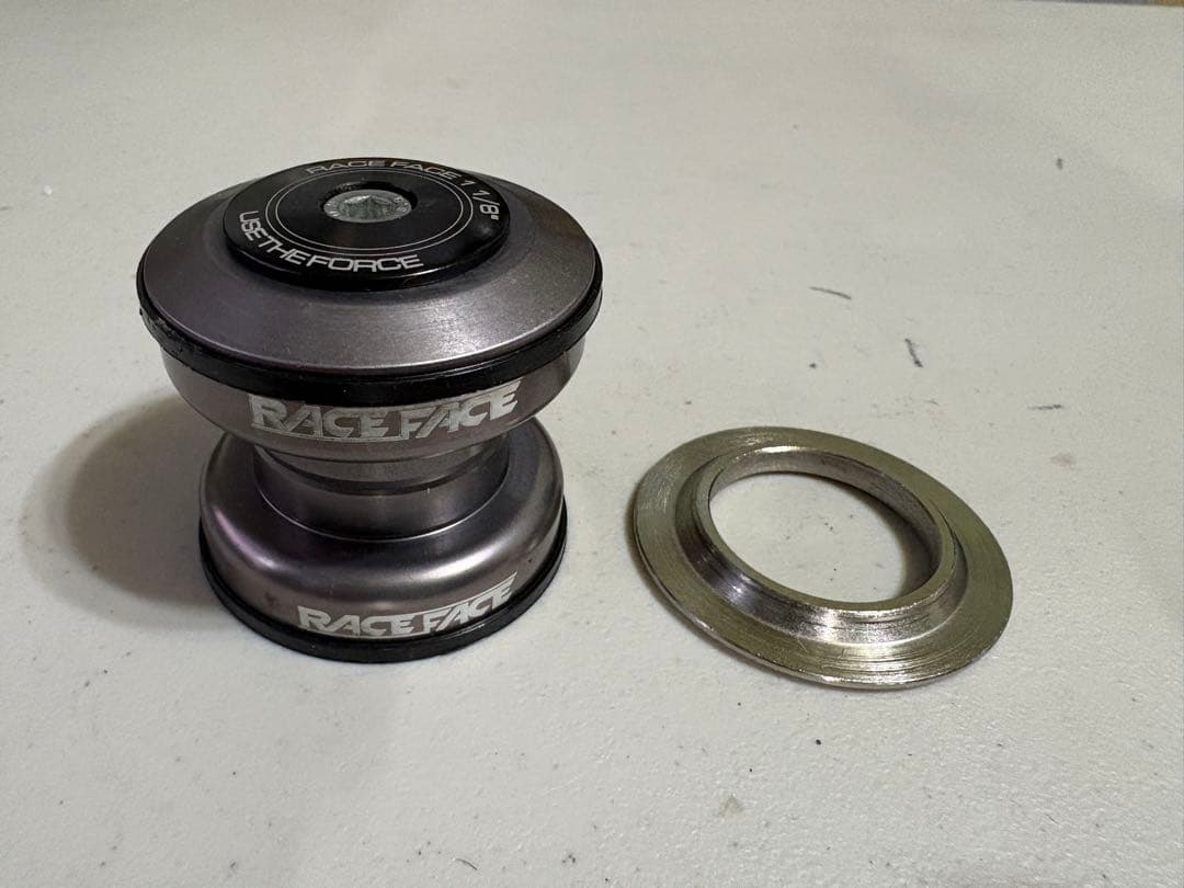 貴重 RACE FACE レースフェイス ☆Real Seal DH 1-1/8