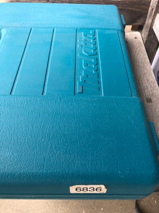 マキタ／オートパックスクリュードライバ／6836