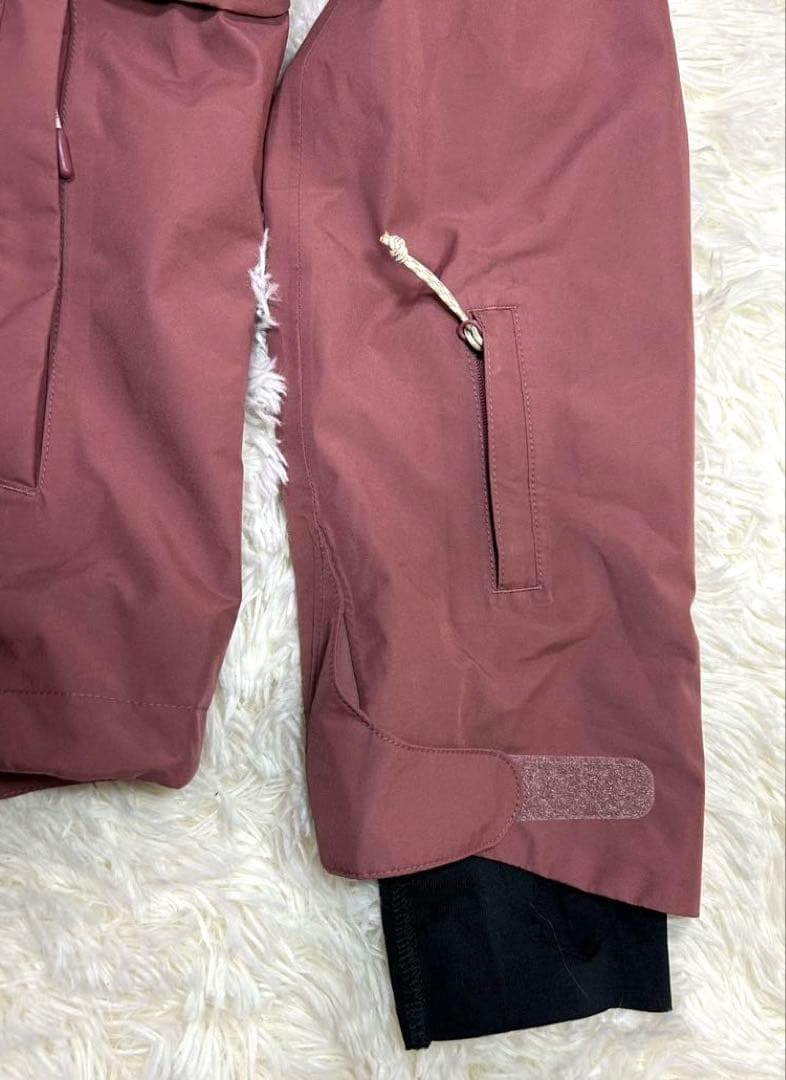 Burton ゴアテックス　フード付きジャケット Mサイズ　ピンク