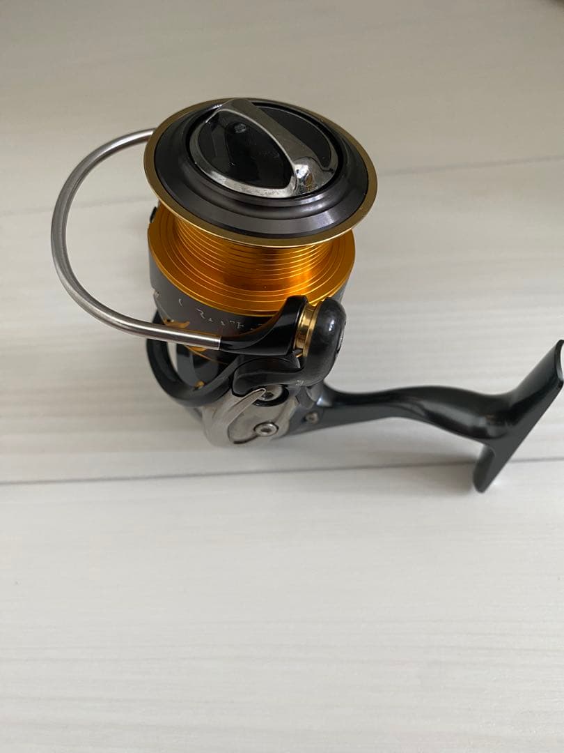 13セルテート　2510PE-H　ダイワ スピニングリール リブレハンドル付