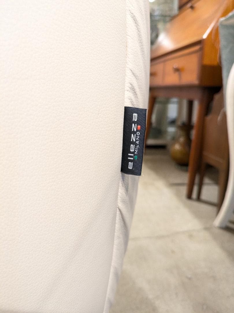 ①【高級30万】イタリア ellezza 本革 オールレザー 1人 ソファ 2脚