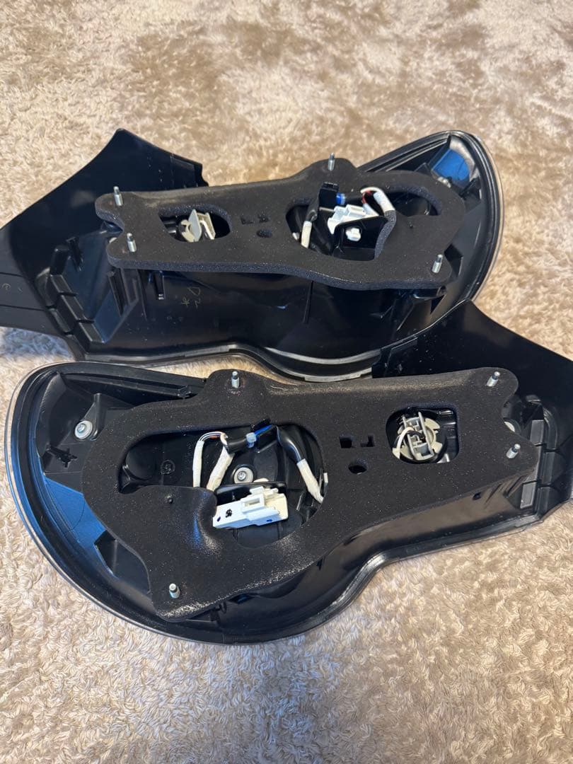 トヨタ86 純正テールランプ