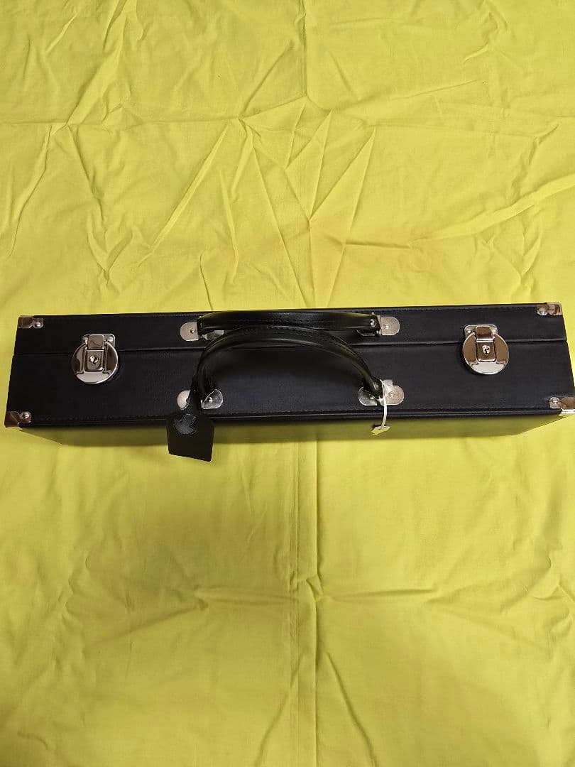 黒い笙ケース（合成皮革、青内装）